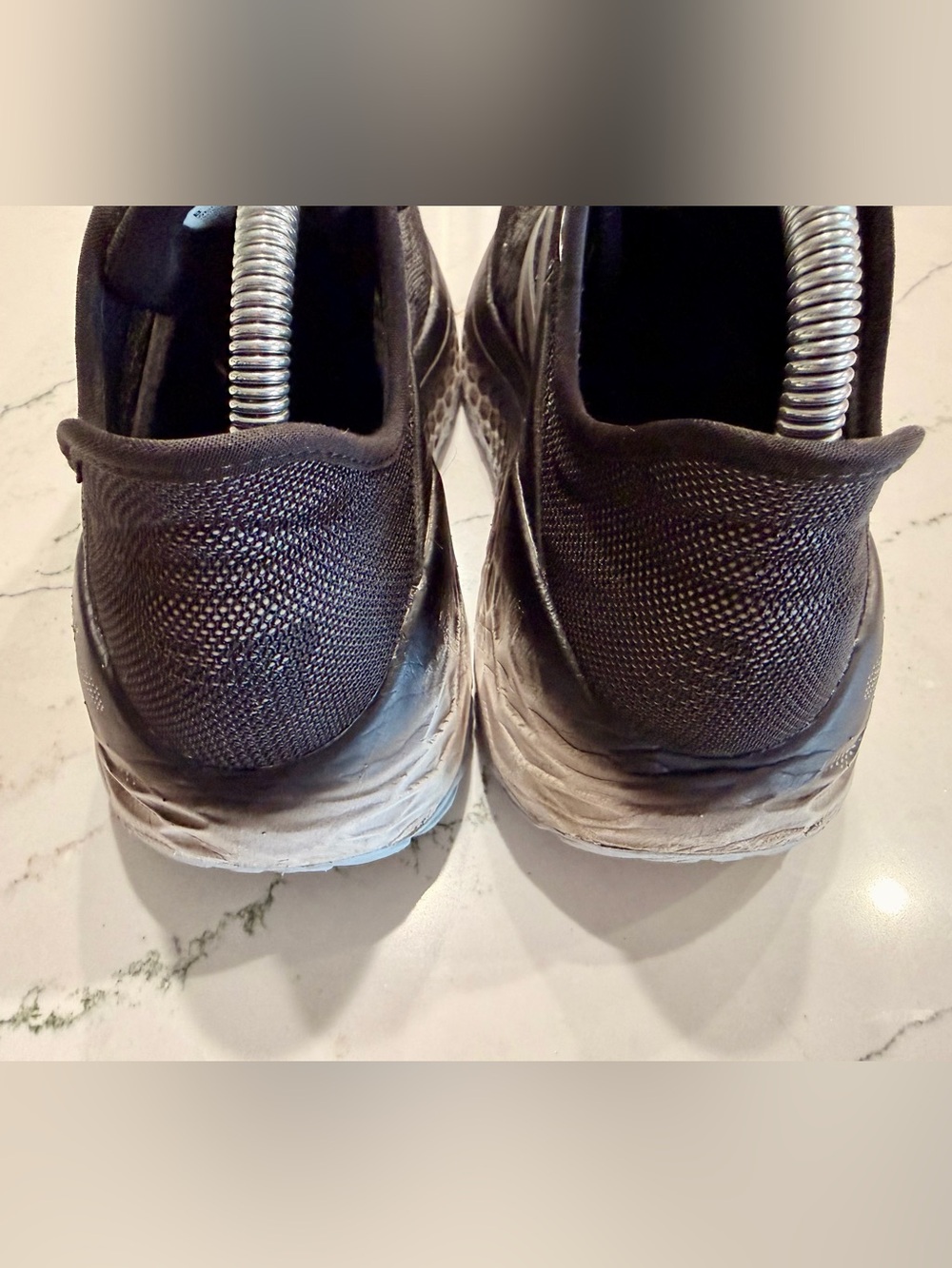 New Balance Fresh Foam More V2 Women's Running Shoe Black/ White  Size 9.5 - Picture 5 of 7